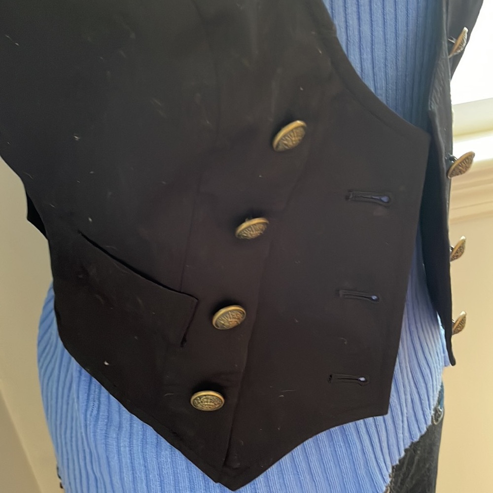 The limited black vest - Picture 4 of 10